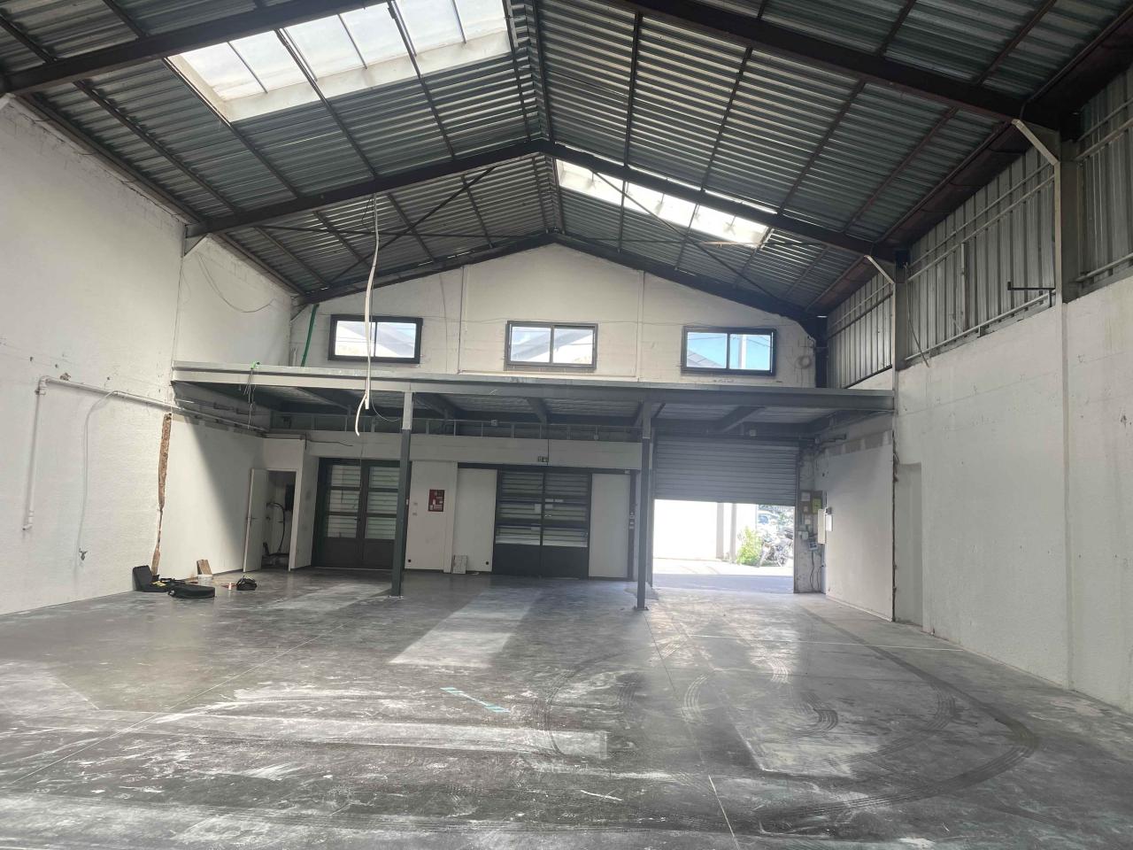 Location Local d'activité Marseille Bouches-du-Rhône OLACT2425584 1