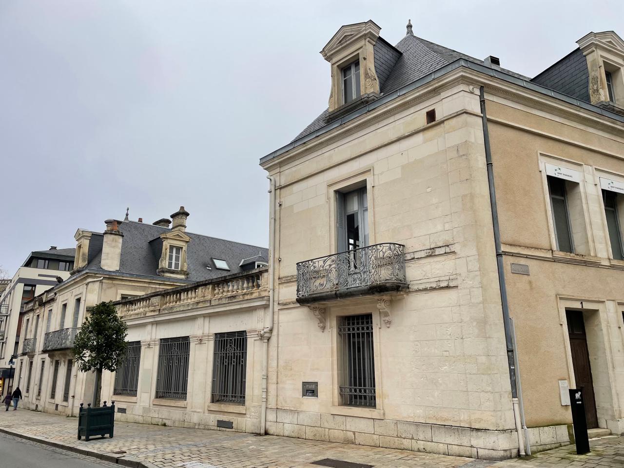Vente Bureau Bourges Cher OVBUR2531091 1