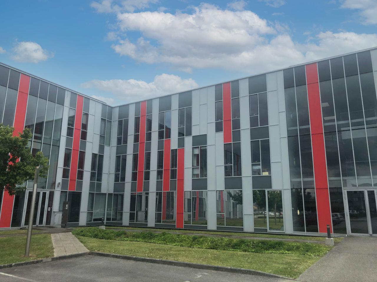 Location Bureau Vern-sur-Seiche Ille-et-Vilaine OLBUR2112963 1