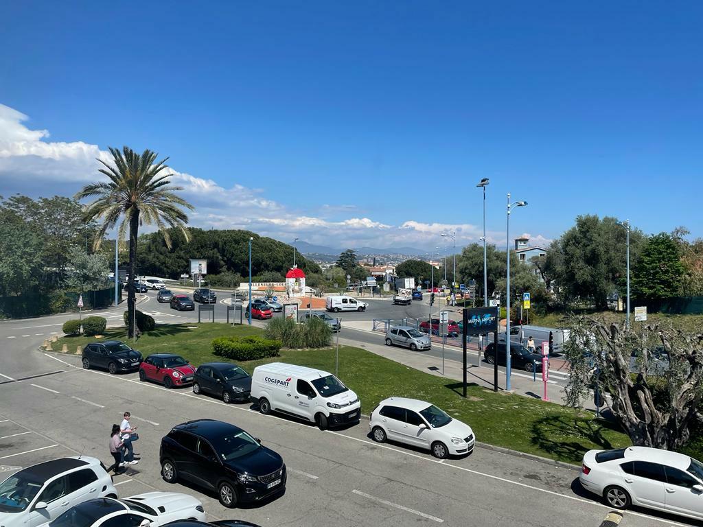 Location Commerce Villeneuve-Loubet Alpes-Maritimes OLCOM2419897 1