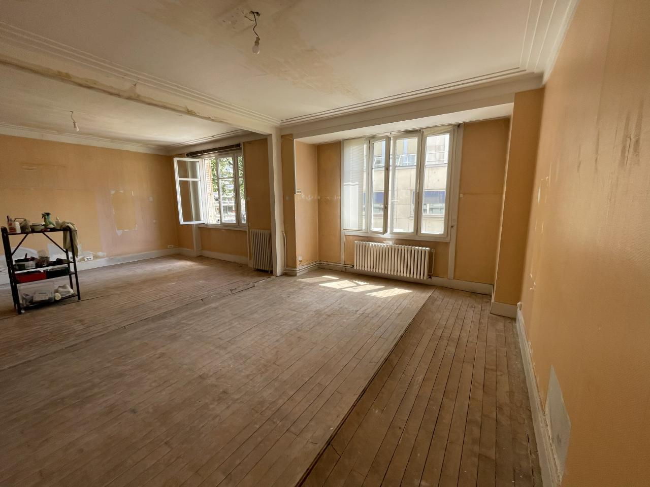 Location Bureau Tours Indre-et-Loire OLBUR2309024 1