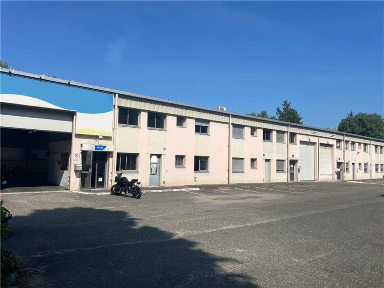 Location Local d'activité Champagne-au-Mont-d'Or Rhône OLACT2533210 1