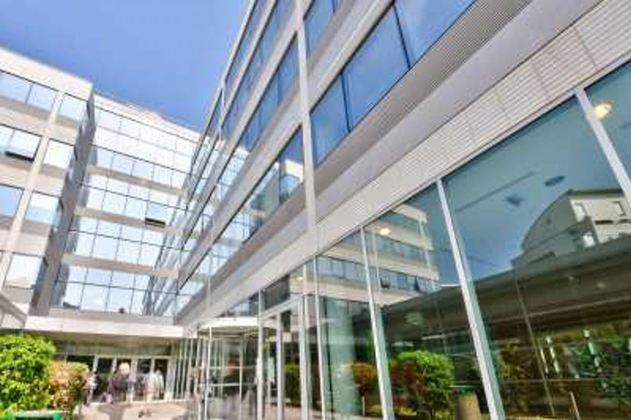 Location Bureau Montigny-le-Bretonneux Yvelines OLBUR2200314 1