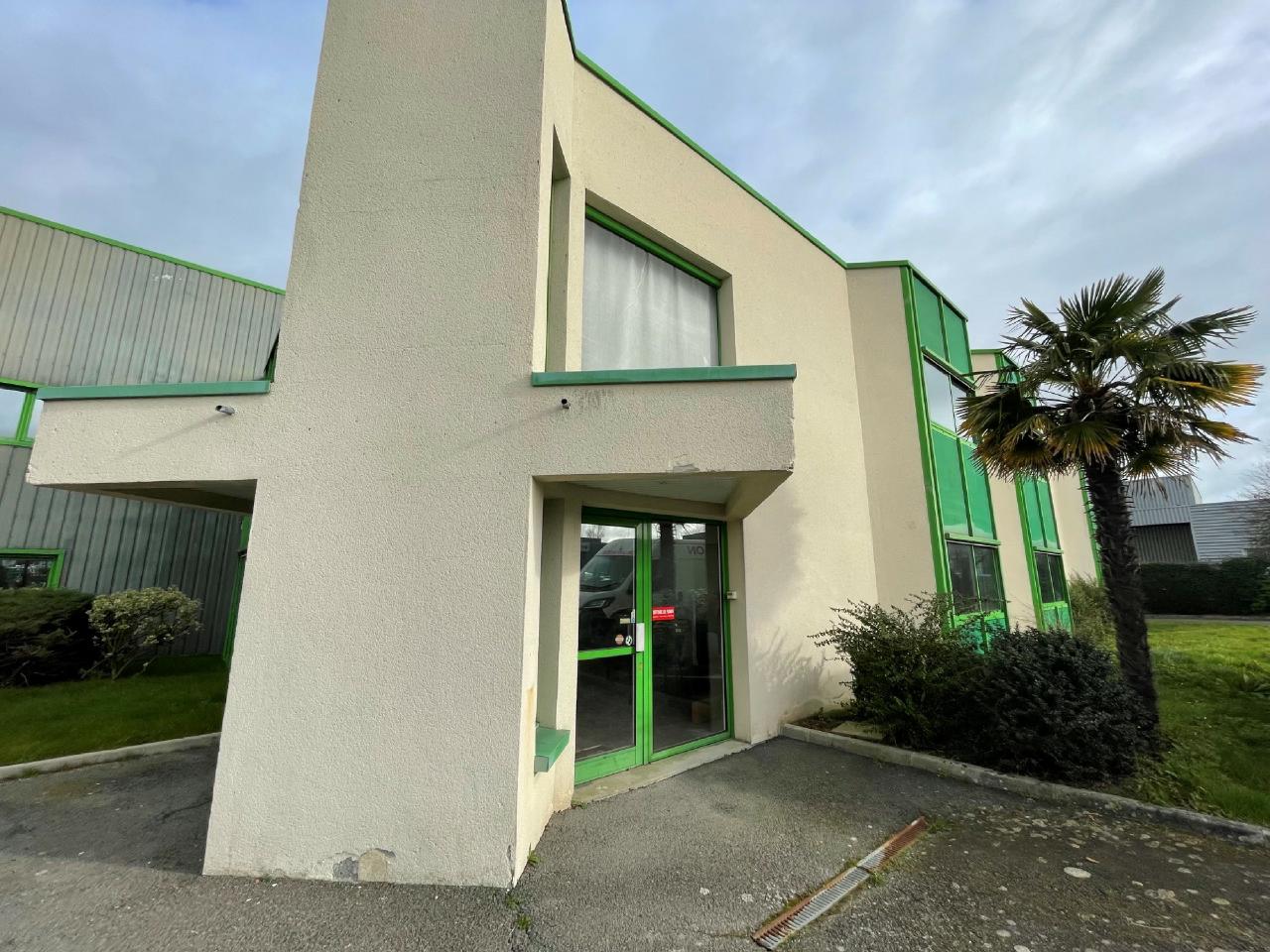 Location Bureau Pacé Ille-et-Vilaine OLBUR2202027 1