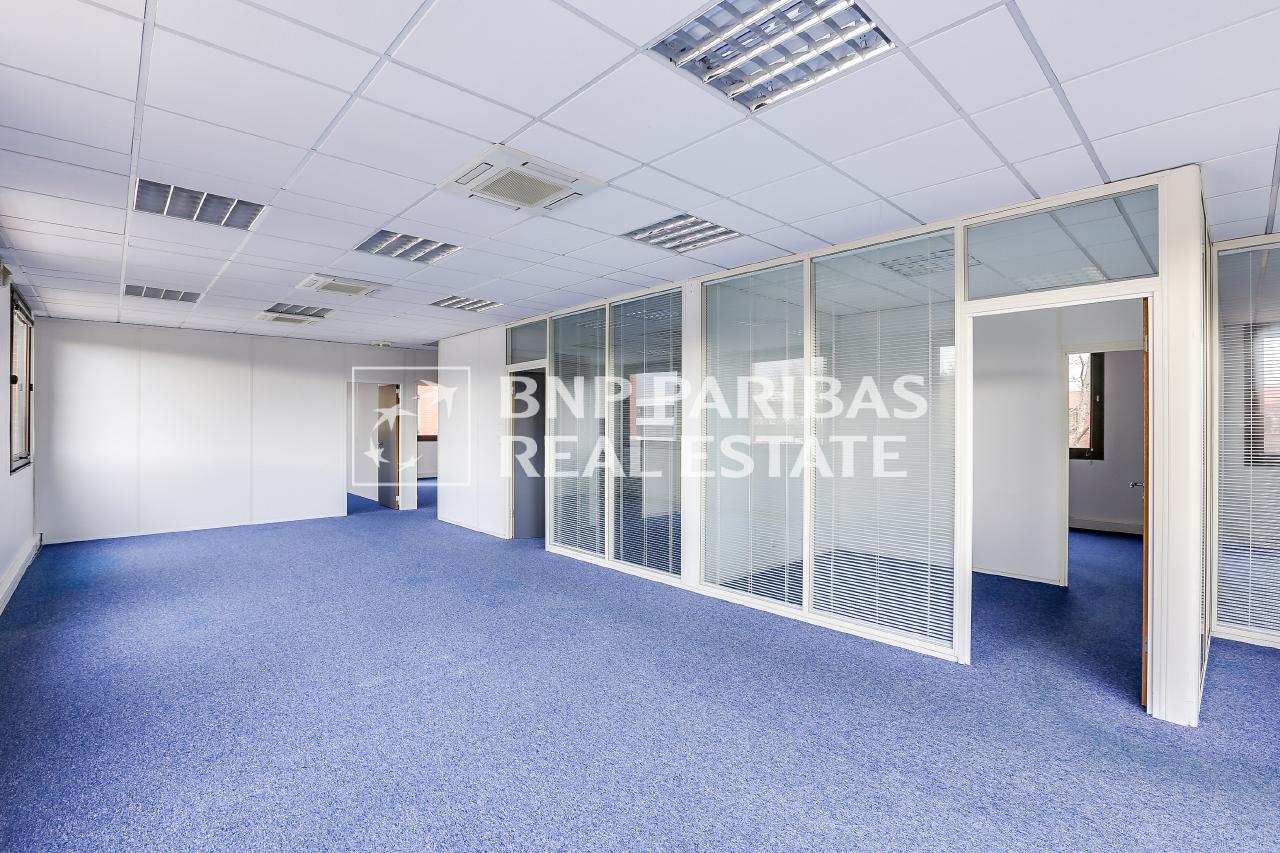 Vente Bureau Montigny-le-Bretonneux Yvelines OVBUR2202989 1